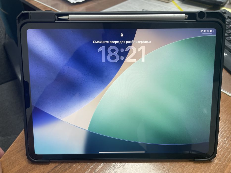 Продам iPad Pro 11-inch (3rd generation) — 1 ТБ / 16 ГБ RAM