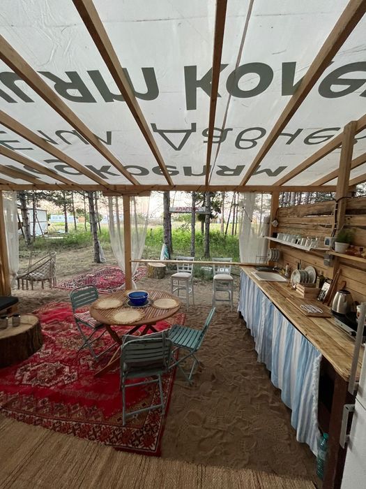 Каравана Офшор Къмпинг