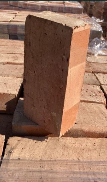 Песок мелкий , крупный ,цемент.