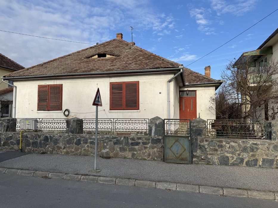 Casa individuala 180 mp utili ,teren 900 mp -zona Parcul  Sub Arini