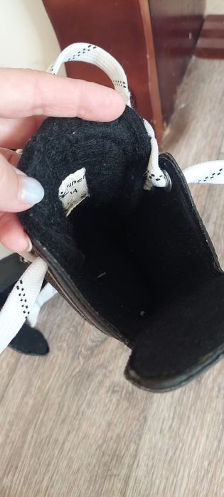 Хоккейные коньки