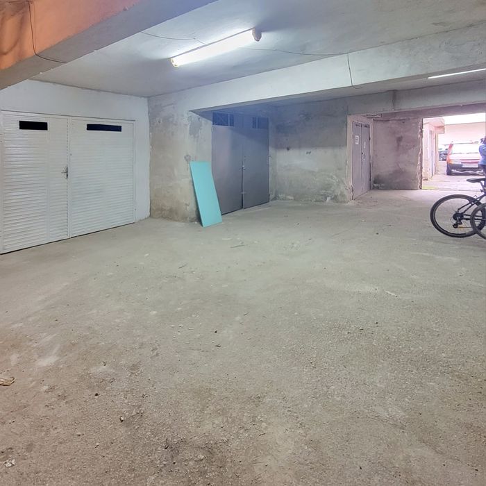 Дава се под наем Гараж / Паркомясто в Велико Търново, Колю Фичето - 20 кв.м за 84.15 € - Снимка #6