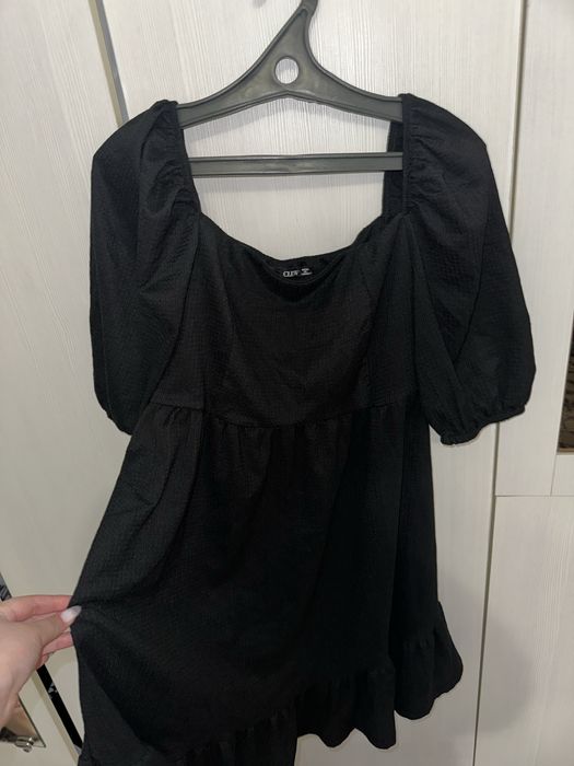 Продам б/у платья, цена договорная