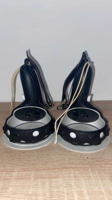 Oculus Quest 2 + Head strap + baterie externa + statie de incarcare