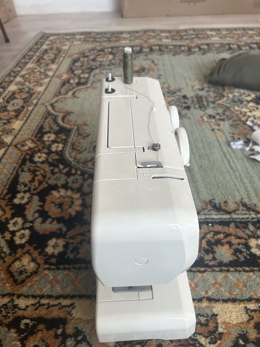 Швейная машина новая