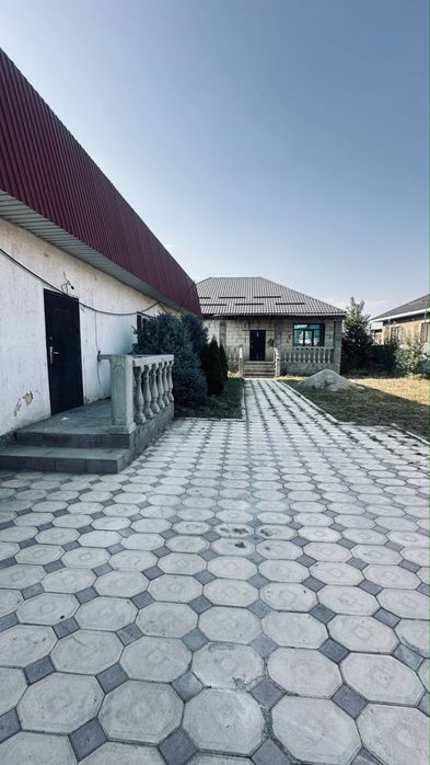 Продается дом с времянкой