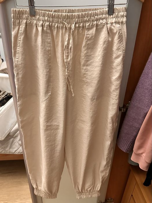 Бежевые брюки Zara