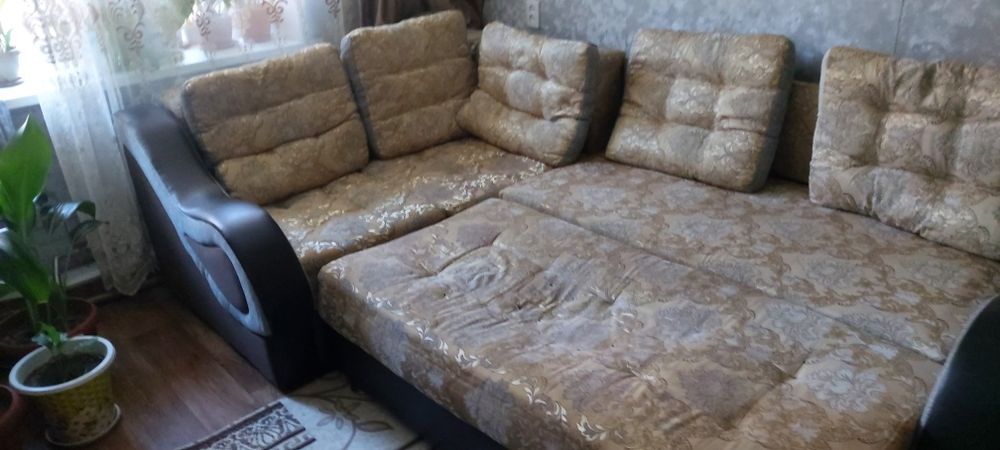 Продается диван угловой за 80000т