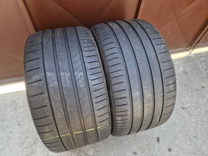 2 Pirelli R21 305/30
летни гуми
DOT3522