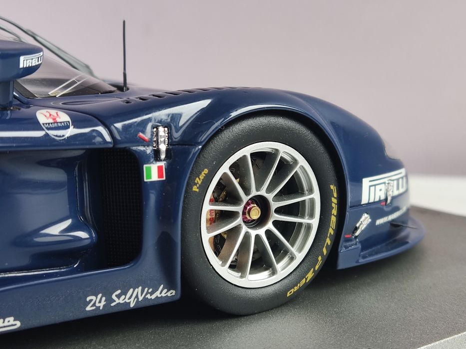 Maserati MC12 BBR 1/18