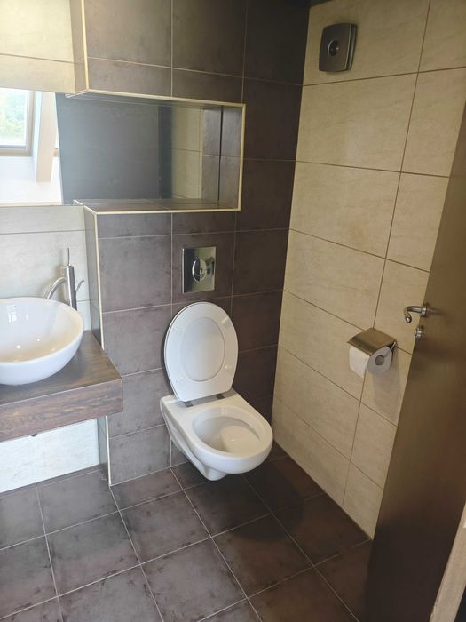 Луксозен тристаен апартамент с 2 гаража и паркомясто в кв. Бояна