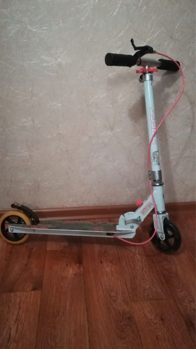 Продам самокат Roces