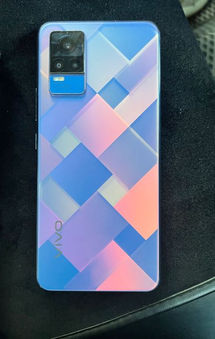 Продам Vivo v21e