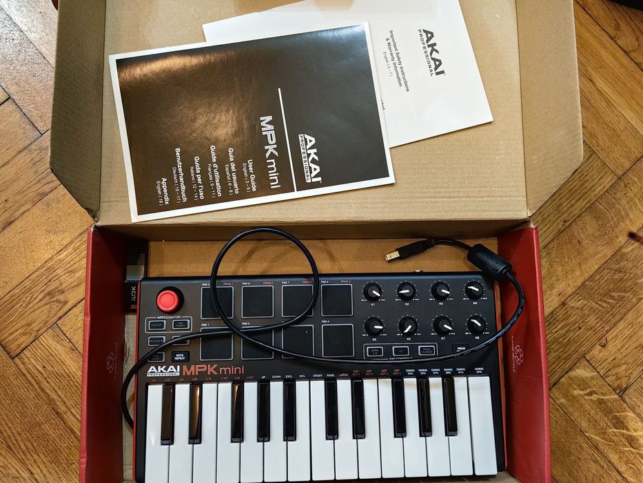 Akai MPK Mini Professional