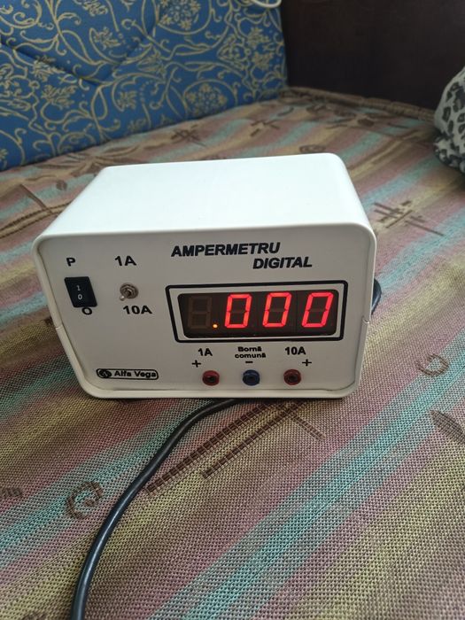 Vând ampermetru digital