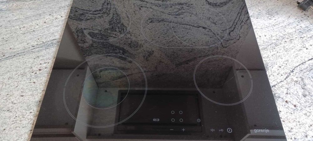 стъклокерамичен котлон GORENIE