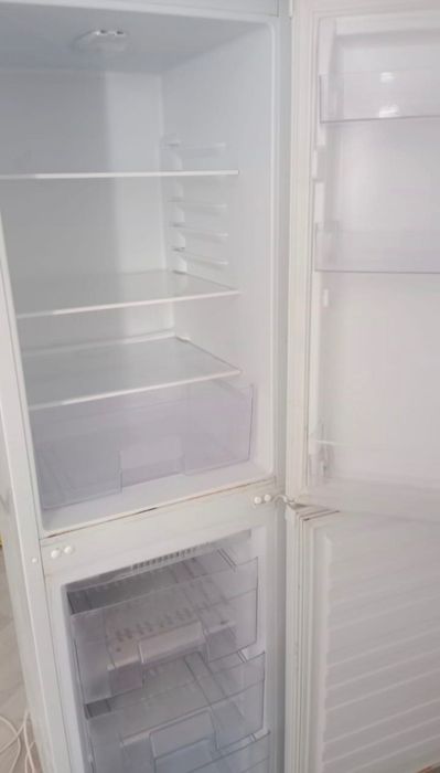 Холодильник сатылады