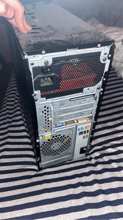 Просавам чисто нов компютар частите му вътре всичко е сменено