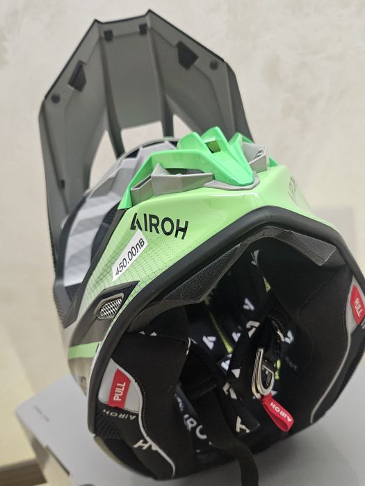 Мото каска Airoh размер М