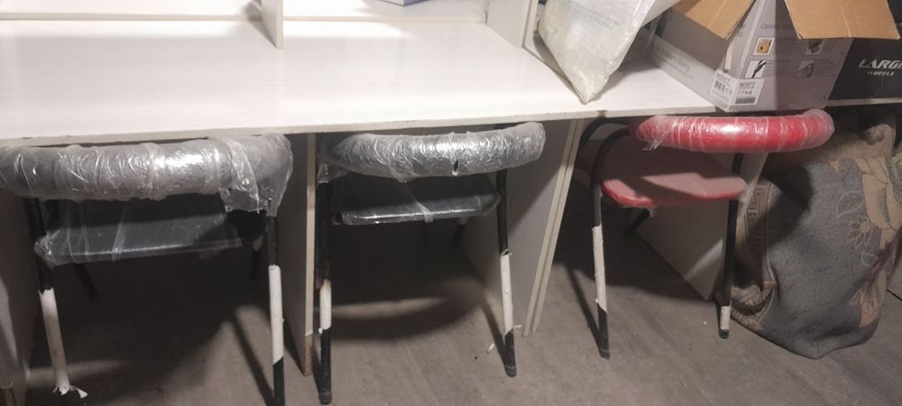 Продается кампютеры ,стол  аксесуары