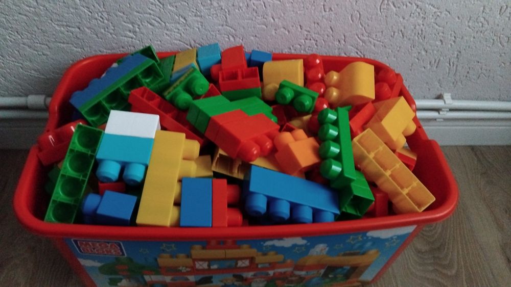 Donez cutie de cuburi