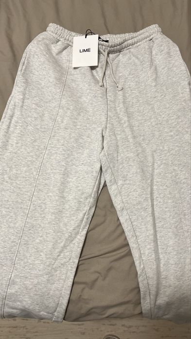 хлопковые серые штаны от lime