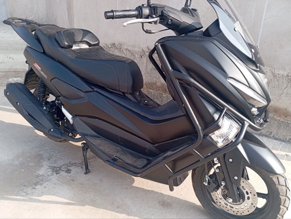 Skuter srochni sotiladi