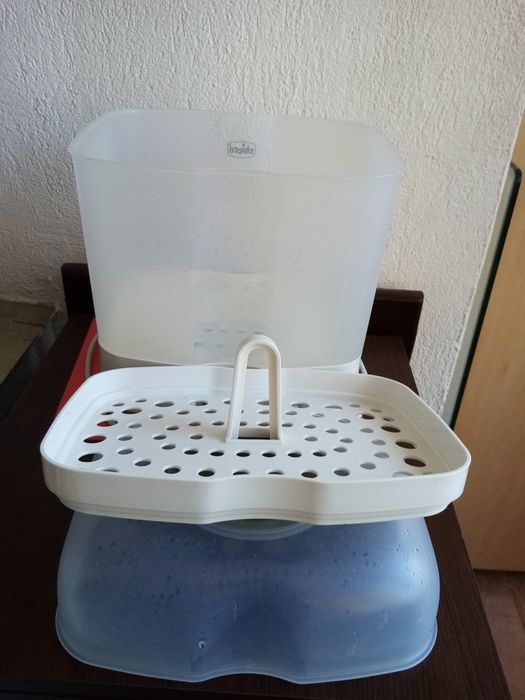 Vând sterilizator Chicco pentru suzete și biberoane mici și mari