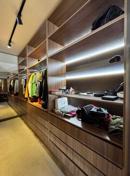 Цена далеко ниже рыночной.