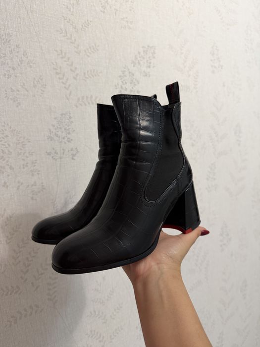 Продам женскую обувь