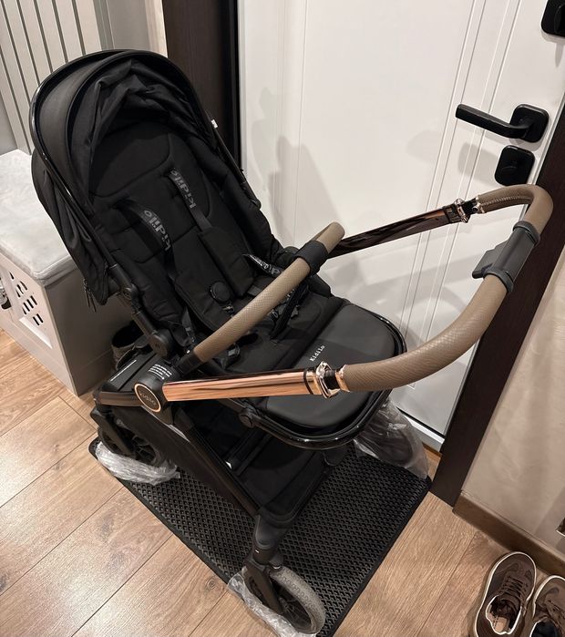 Продам Прогулочную коляску Kidilo D900 Black