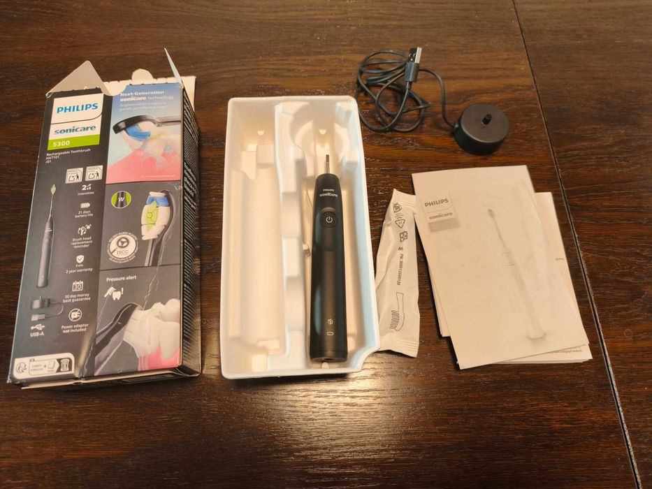 Електрическа четка Philips Sonicare 5300 HX7101/01, 62 000 движения