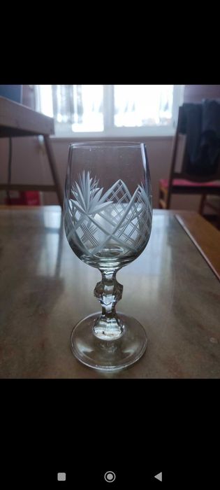 Кристален сервиз - чаши и чинии