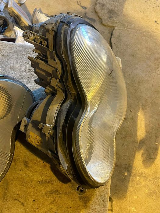 Фары Mercedes C-class (Мерседес)