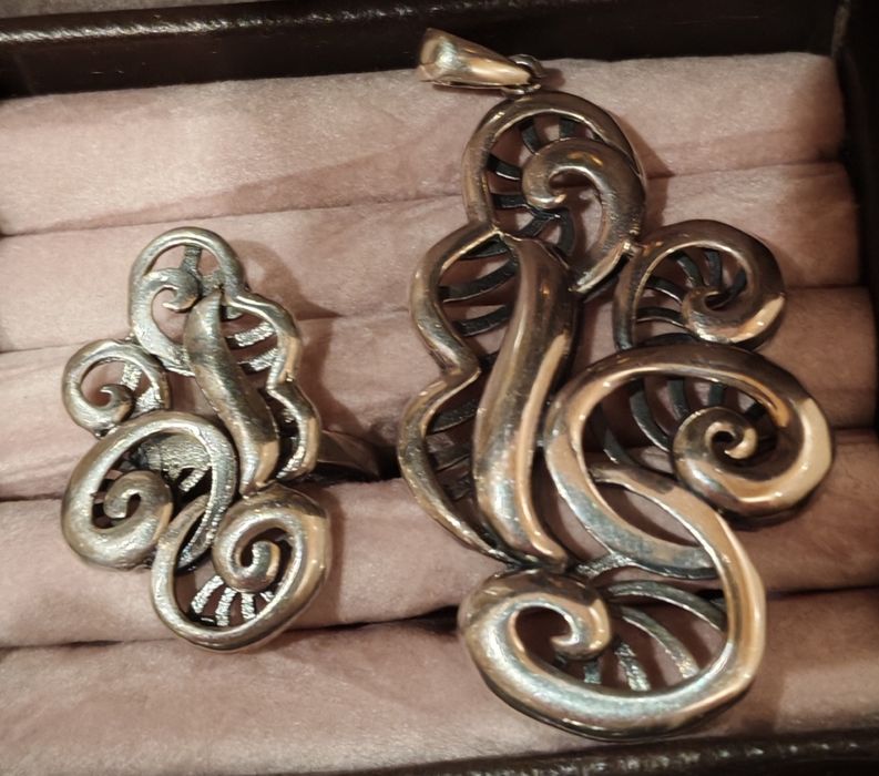 Сребърни бижута! При интерес пишете за подробности. Цена - по договаряне!