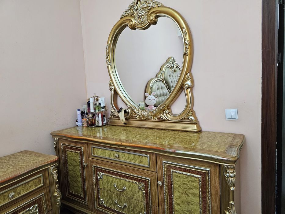 Продаётся спальный гарнитура идеальном состояние