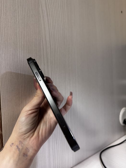 iPhone XR в корпусе 16 Pro