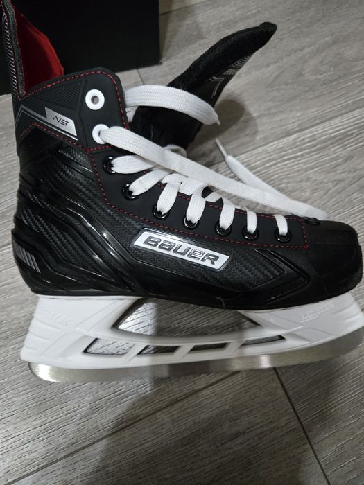 Коньки Bauer новые
