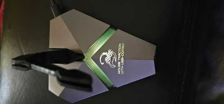 suport cablu mouse cu fir usb 3.0 iluminat  led rgb