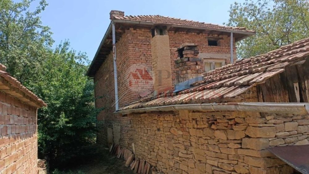 Продава се Къща в с. Лесичери, Област Велико Търново - 80 кв.м за 319 €/кв.м - Снимка #12