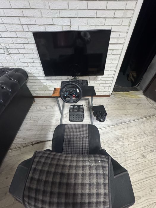 Игровой руль Logitech G29