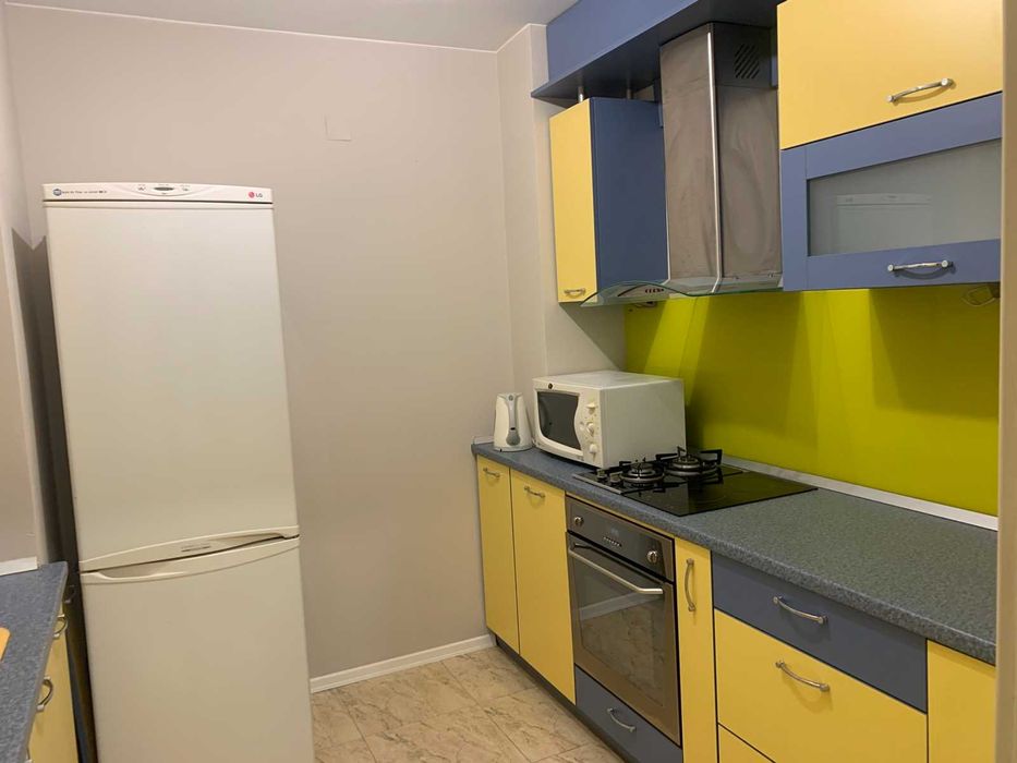 Четиристаен апартамент под наем в кв. Левски, Варна