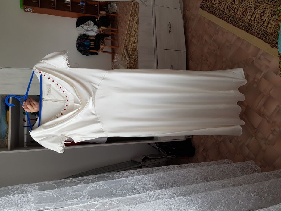 Продается Шикарное платье