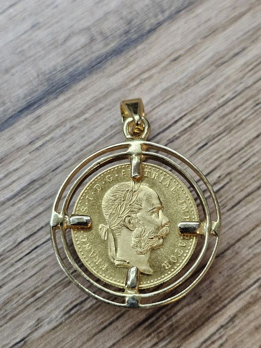 Pendant argint placat cu aur