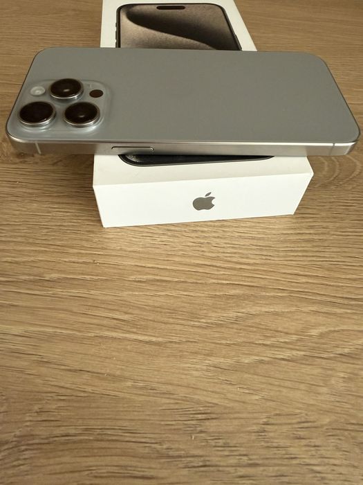 iPhone 15 Pro Max Natural Titanium 256GB-Като нов 89% батерия