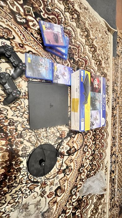 Ps4 silim 1 tb.