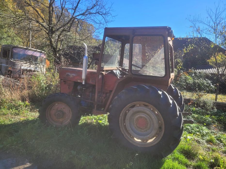 Tractor Universal 445 DT