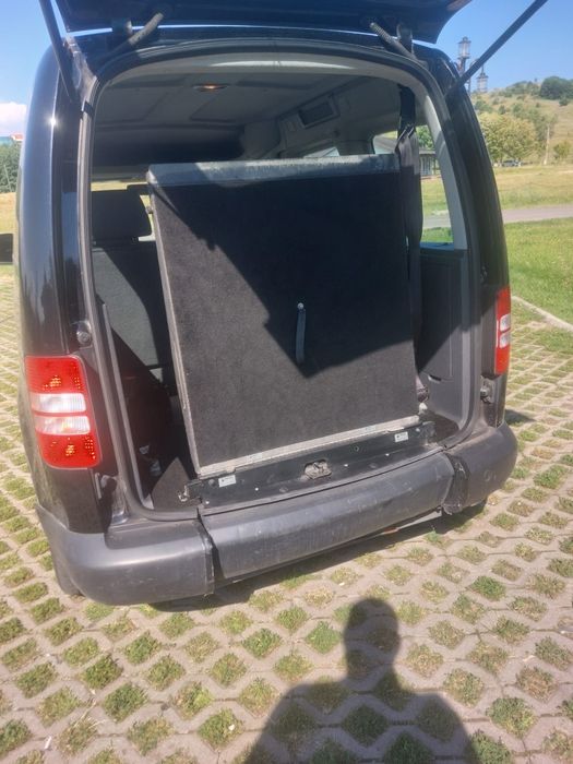 Vw caddy cu rampa pentru persoane cu dizabilitati