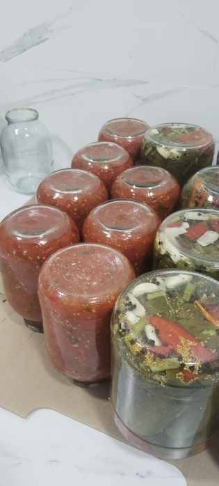 Закрываю банки. Огурцы,помидоры,компоты,варенья