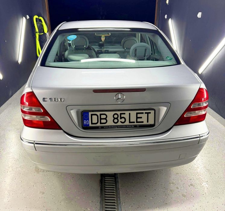 Mercedes Benz C 180 /  Benzina + GAZ